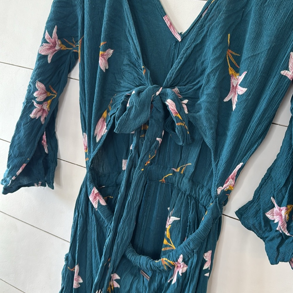Billabong Floral Green Twist Back Jumpsuit Size Small - Picture 10 of 14